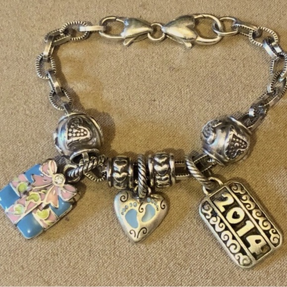 🆕 Brighton ABC Gift Box charm Enameled present in pink & blue Retired Gift ready - Picture 5 of 6